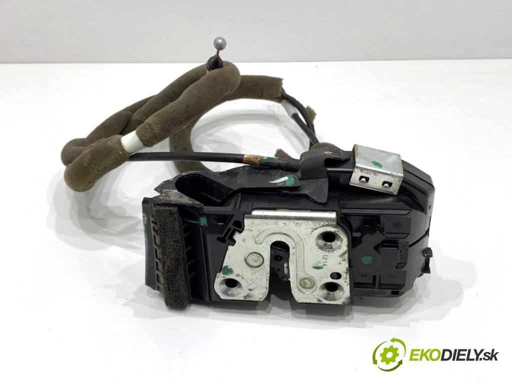 NISSAN QASHQAI J11 SUV 2014 96 kW 1.6 dCi 1598 zámok Dvere pravy zad