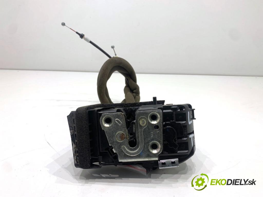 NISSAN QASHQAI J11 SUV 2014 96 kW 1.6 dCi 1598 zámok Dvere ľavy zad 