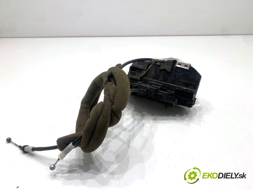 NISSAN QASHQAI J11 SUV 2014 96 kW 1.6 dCi 1598 zámok Dvere ľavy zad