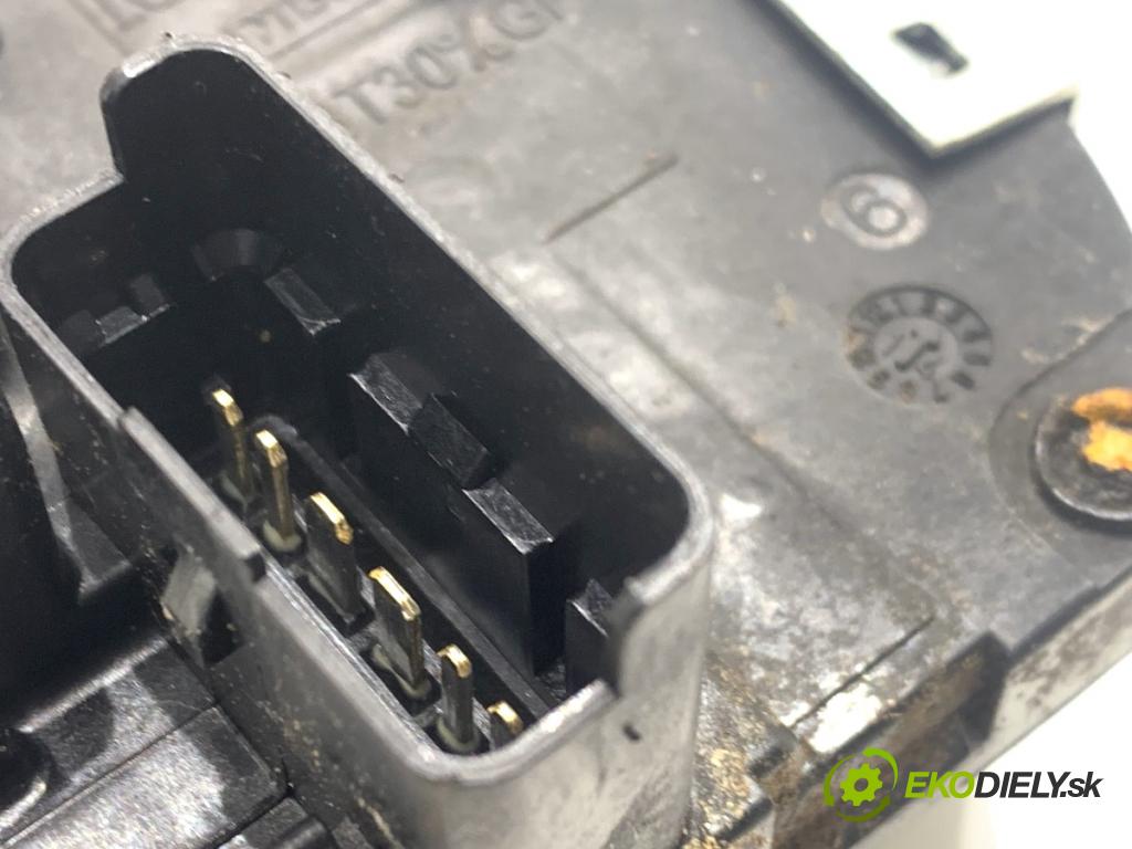 NISSAN QASHQAI J11 SUV 2014 96 kW 1.6 dCi 1598 zámok Dvere ľavy predný