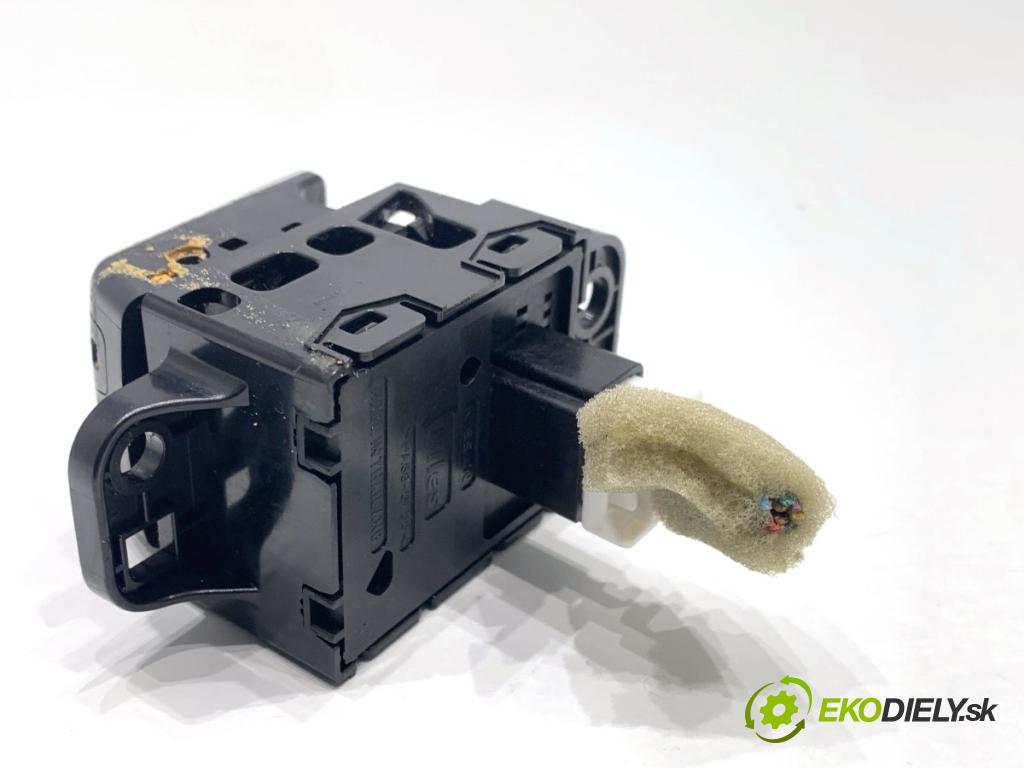 NISSAN QASHQAI J11 SUV 2014 96 kW 1.6 dCi 1598 spínač brzdy ruční brzdy  (Páčky pod volantem)