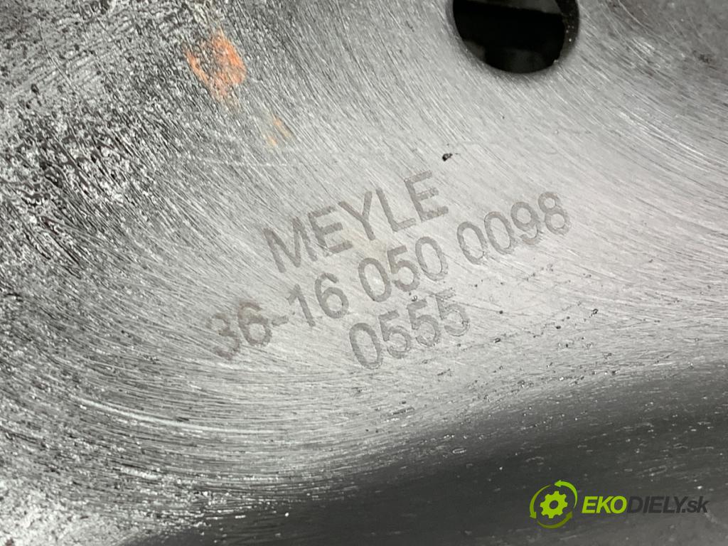 NISSAN QASHQAI J11 SUV 2014 96 kW 1.6 dCi 1598 rameno pravý přední část