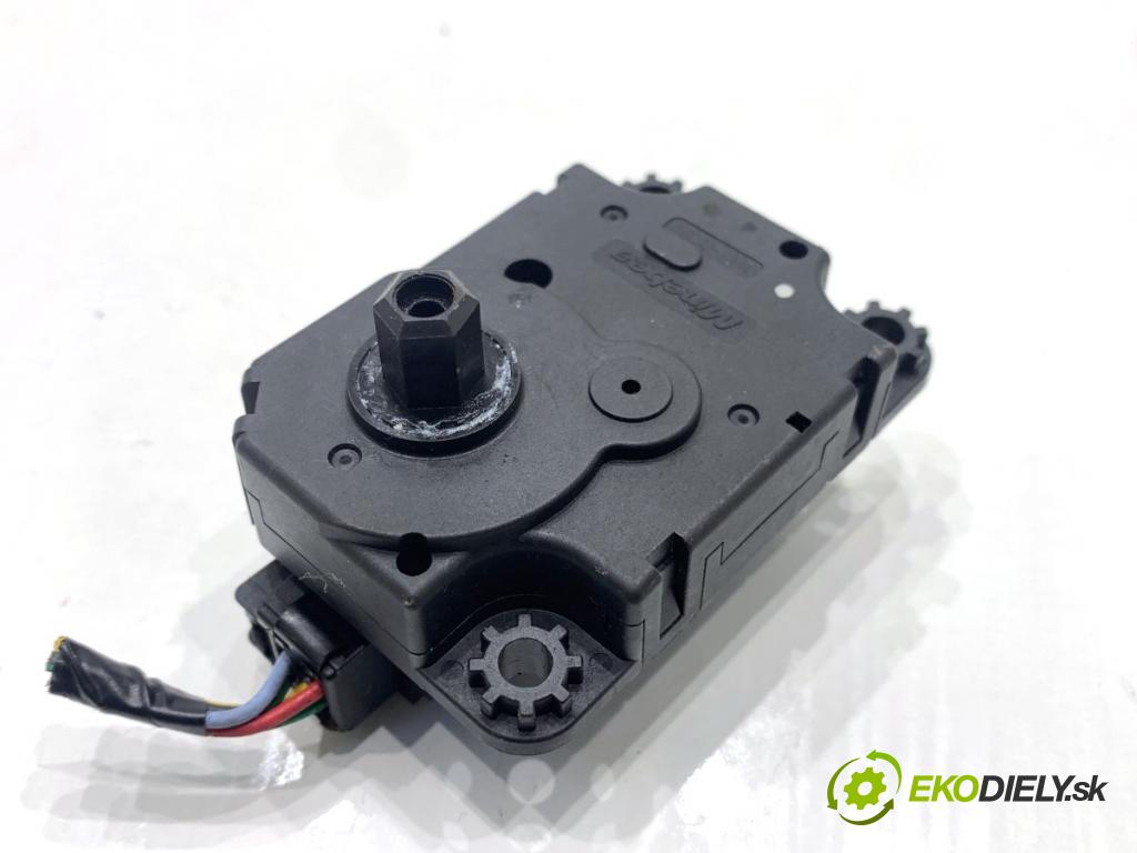 NISSAN QASHQAI J11 SUV 2014 96 kW 1.6 dCi 1598 Motor kúrenia 277T14BU1A