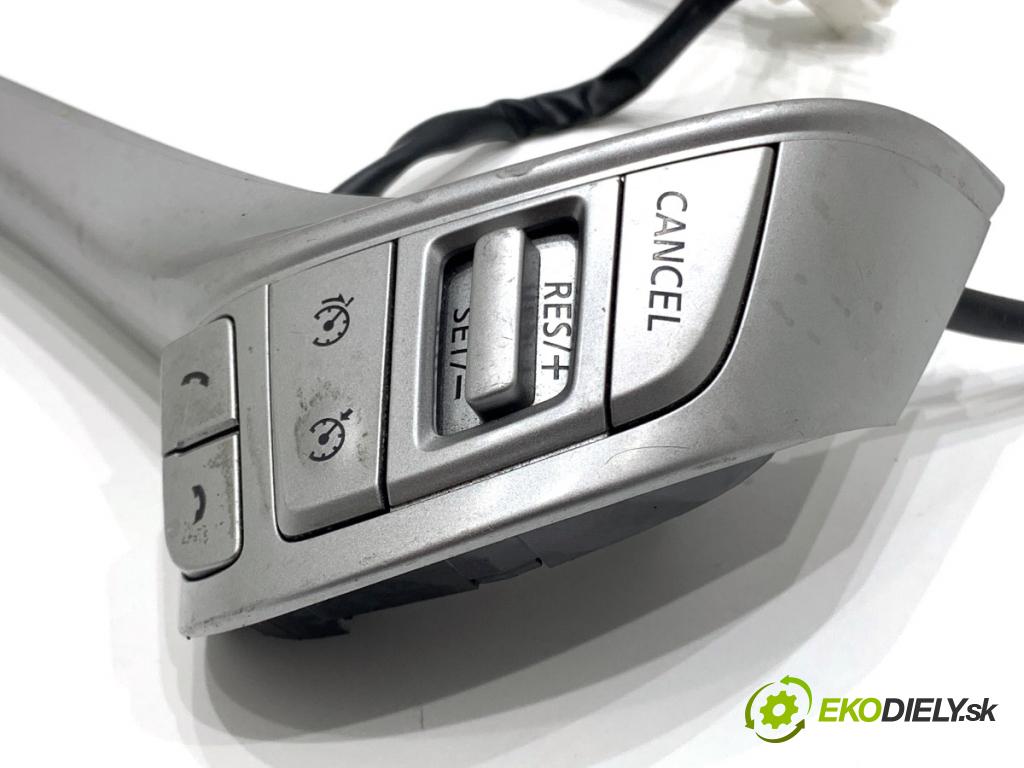 NISSAN QASHQAI J11 SUV 2014 96 kW 1.6 dCi 1598 SPÍNAČE: volantu