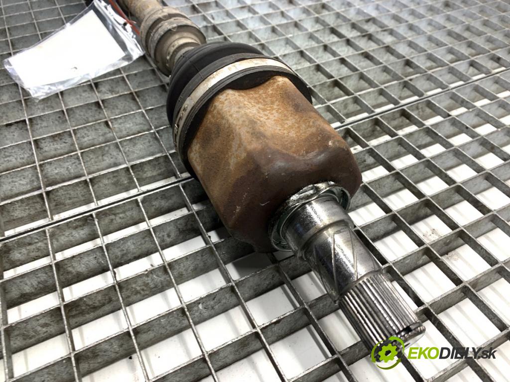 NISSAN QASHQAI J11 SUV 2014 96 kW 1.6 dCi 1598 Poloos ľavy predný