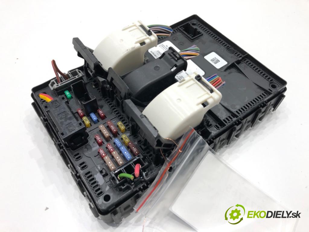 NISSAN QASHQAI J11 SUV 2014 96 kW 1.6 dCi 1598 Modul komfortu LU5T-15604-EJAD (Modul komfortu)