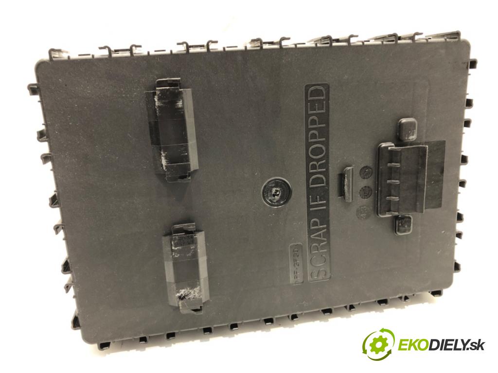 NISSAN QASHQAI J11 SUV 2014 96 kW 1.6 dCi 1598 Modul komfortu LU5T-15604-EJAD (Modul komfortu)