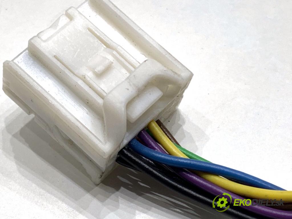 NISSAN QASHQAI J11 SUV 2014 96 kW 1.6 dCi 1598 Spätné zrkadlo ľavy 326G