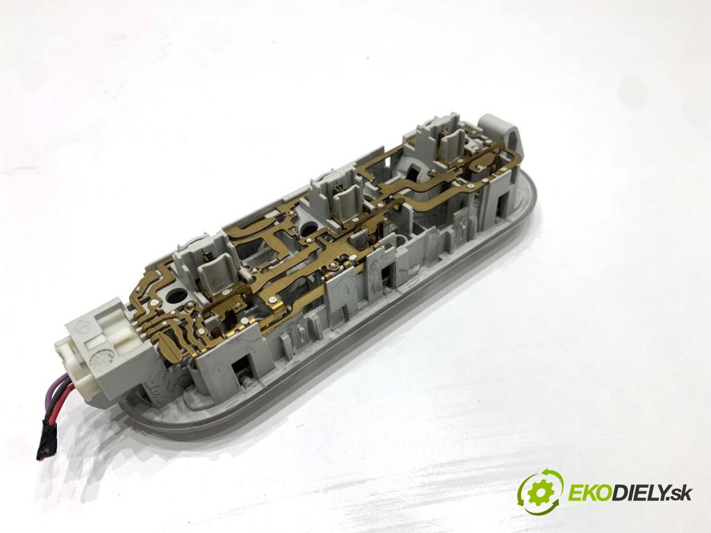 NISSAN QASHQAI J11 SUV 2014 96 kW 1.6 dCi 1598 Svetlo stropné