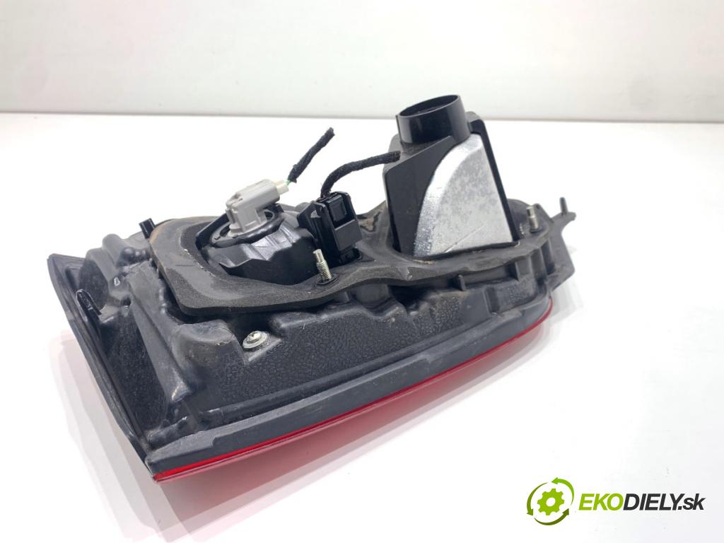 NISSAN QASHQAI J11 SUV 2014 96 kW 1.6 dCi 1598 světlo zadní část pravá vnitřní 265504EA5A (Klika dveří ostatní)