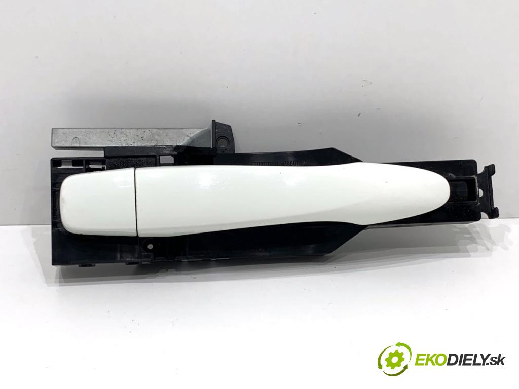 NISSAN QASHQAI J11 SUV 2014 96 kW 1.6 dCi 1598 Kľučka vonkajšia pravy predný 