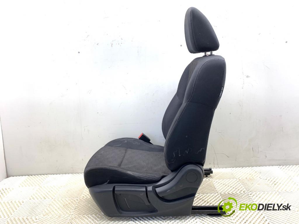 NISSAN QASHQAI J11 SUV 2014 96 kW 1.6 dCi 1598 Sedadlo ľavy predný