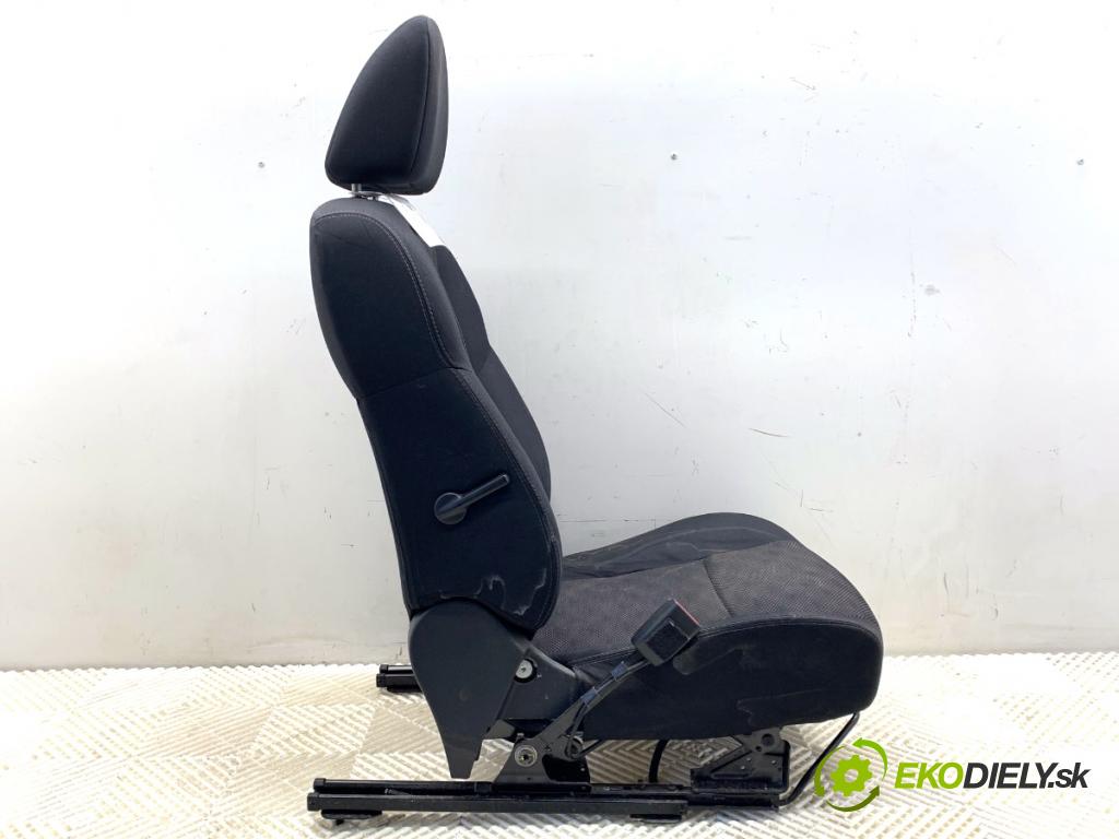 NISSAN QASHQAI J11 SUV 2014 96 kW 1.6 dCi 1598 Sedadlo ľavy predný