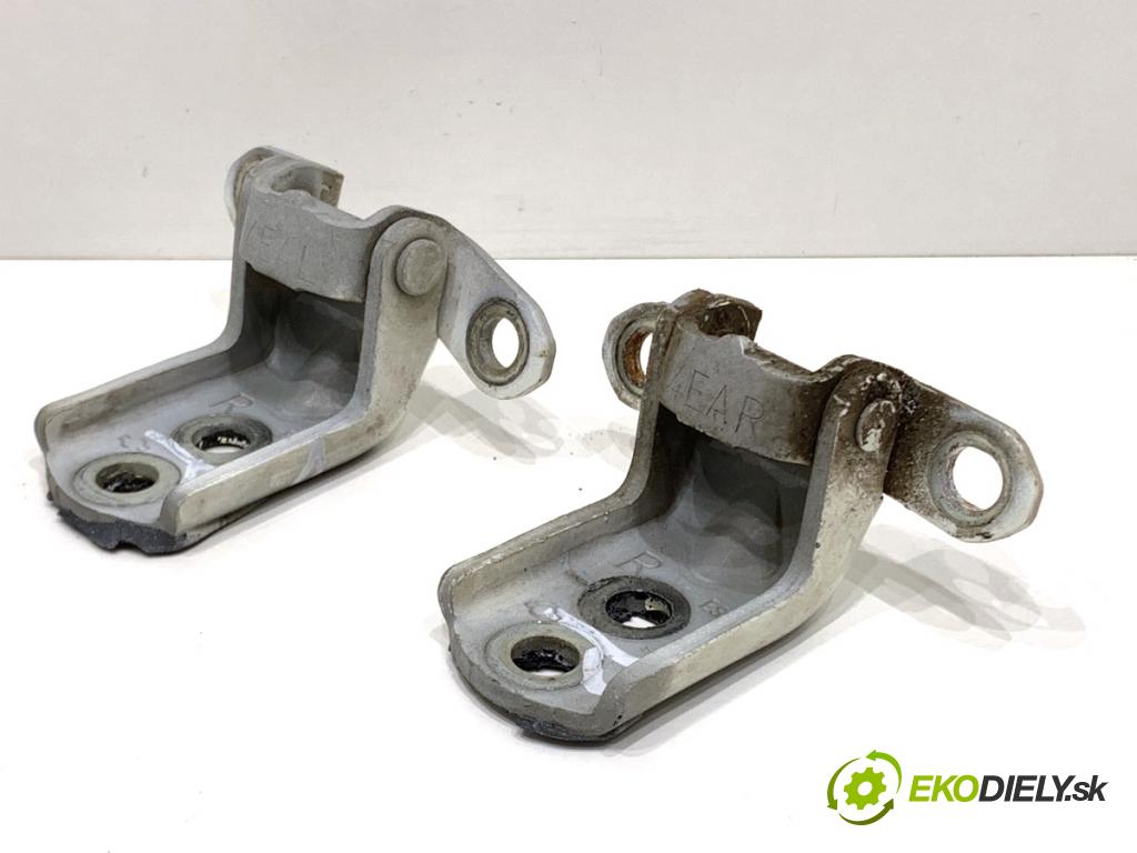 NISSAN QASHQAI J11 SUV 2014 96 kW 1.6 dCi 1598 závesky Dvere predný pravé