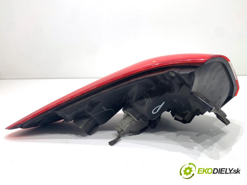 NISSAN QASHQAI J11 SUV 2014 96 kW 1.6 dCi 1598 Svetlo pravy zad 220-18013