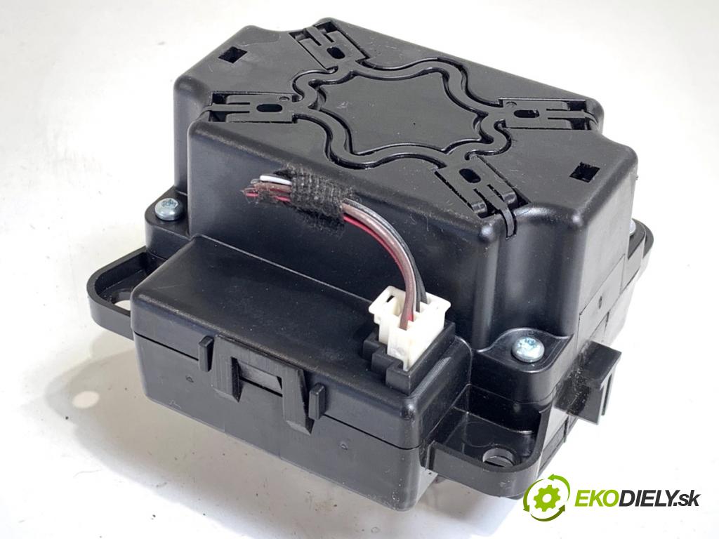 MERCEDES-BENZ KLASA GL SUV 2012 190 kW GL 350 CDI / BlueTec 4-matic (166.823, 166.824) 2987 Panel Prepínač A1669003801