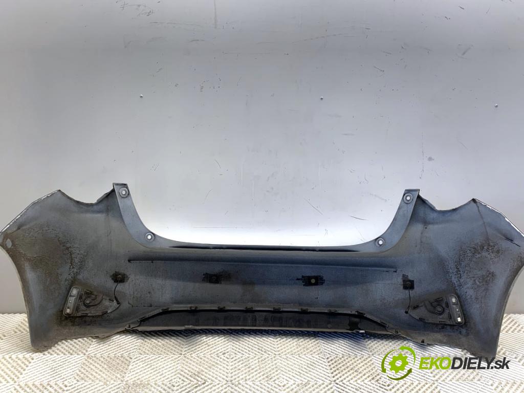 TOYOTA YARIS III liftback 2019 82 kW 1.5 (NSP131_) 1496 nárazník zadní část  (Klika dveří ostatní)