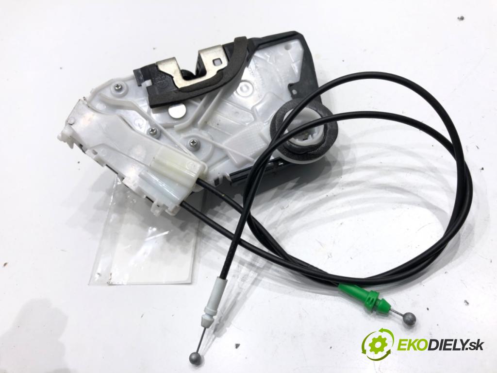 TOYOTA YARIS III liftback 2019 82 kW 1.5 (NSP131_) 1496 zámok Dvere ľavy predný