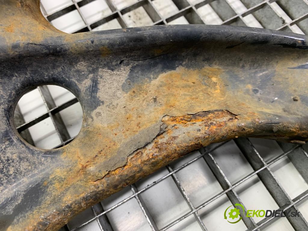 TOYOTA YARIS III liftback 2019 82 kW 1.5 (NSP131_) 1496 Rameno ľavy predný