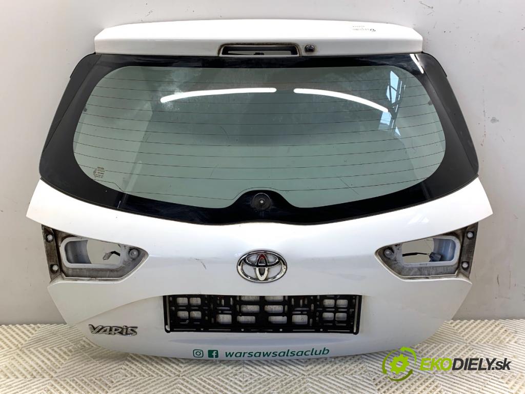 TOYOTA YARIS III liftback 2019 82 kW 1.5 (NSP131_) 1496 kapota zad 