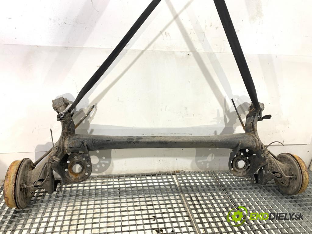 TOYOTA YARIS III liftback 2019 82 kW 1.5 (NSP131_) 1496 Výstuha zad 