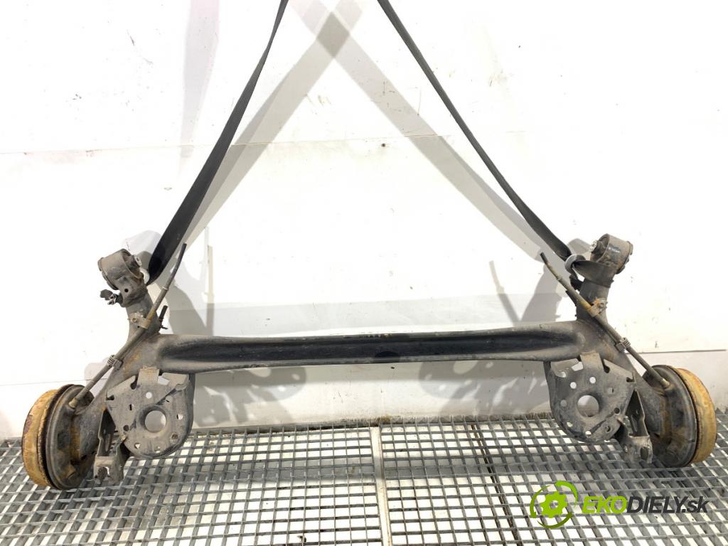 TOYOTA YARIS III liftback 2019 82 kW 1.5 (NSP131_) 1496 Výstuha zad