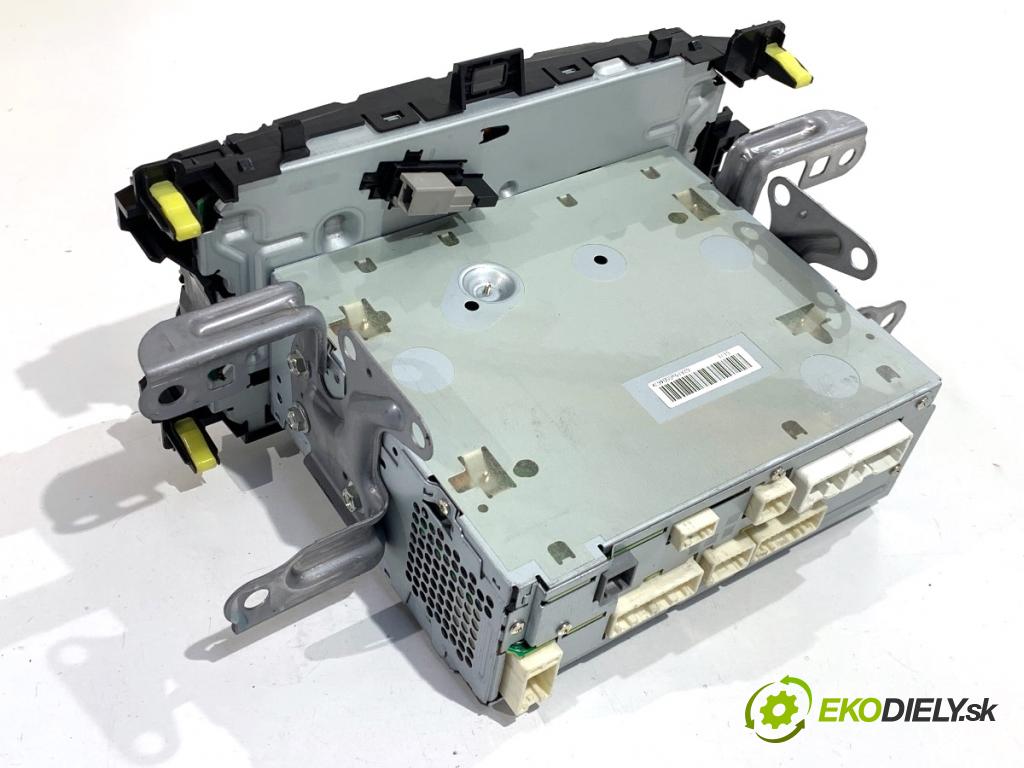 TOYOTA YARIS III liftback 2019 82 kW 1.5 (NSP131_) 1496 RADIO 86140-0D321 (Audio zariadenie)