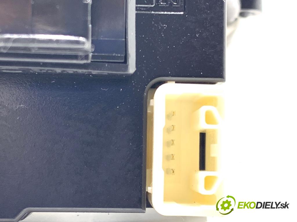 TOYOTA YARIS III liftback 2019 82 kW 1.5 (NSP131_) 1496 kroužek slimák airbag 89245-0D020 (Airbag)