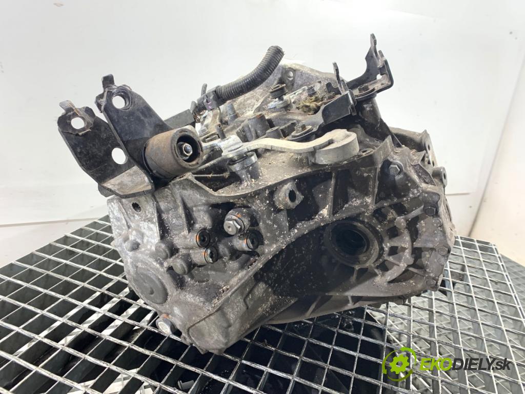 TOYOTA YARIS III liftback 2019 82 kW 1.5 (NSP131_) 1496 převodovka  (Převodovka)