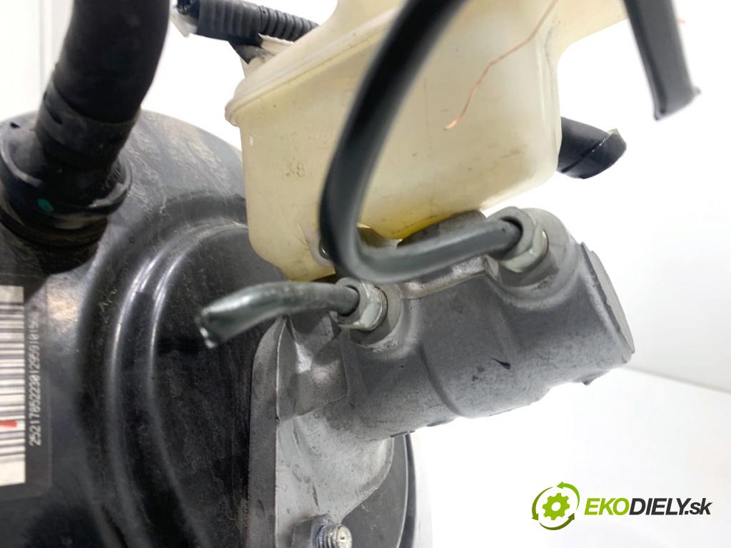 TOYOTA YARIS III liftback 2019 82 kW 1.5 (NSP131_) 1496 Posilovač bŕzd 47200-0DA50-A