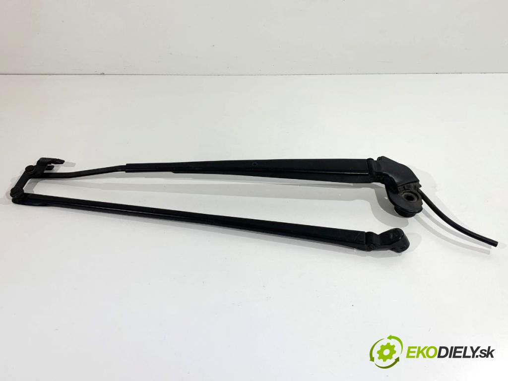 TOYOTA YARIS III liftback 2019 82 kW 1.5 (NSP131_) 1496 ramena stěrače přední část 