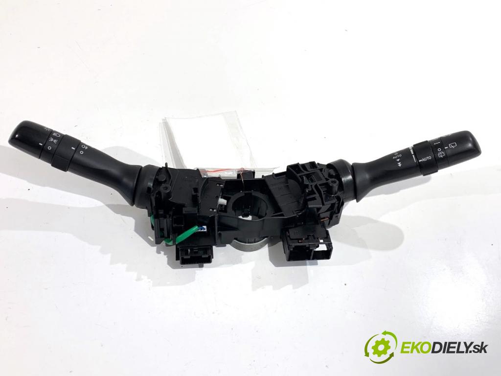 TOYOTA YARIS III liftback 2019 82 kW 1.5 (NSP131_) 1496 Prepínač kombinovaný  (Prepínacie páčky pod volantom)