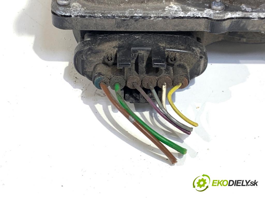 TOYOTA YARIS III liftback 2019 82 kW 1.5 (NSP131_) 1496 Škrtiaca klapka 22030-0Y110 (Škrtiaca klapka)