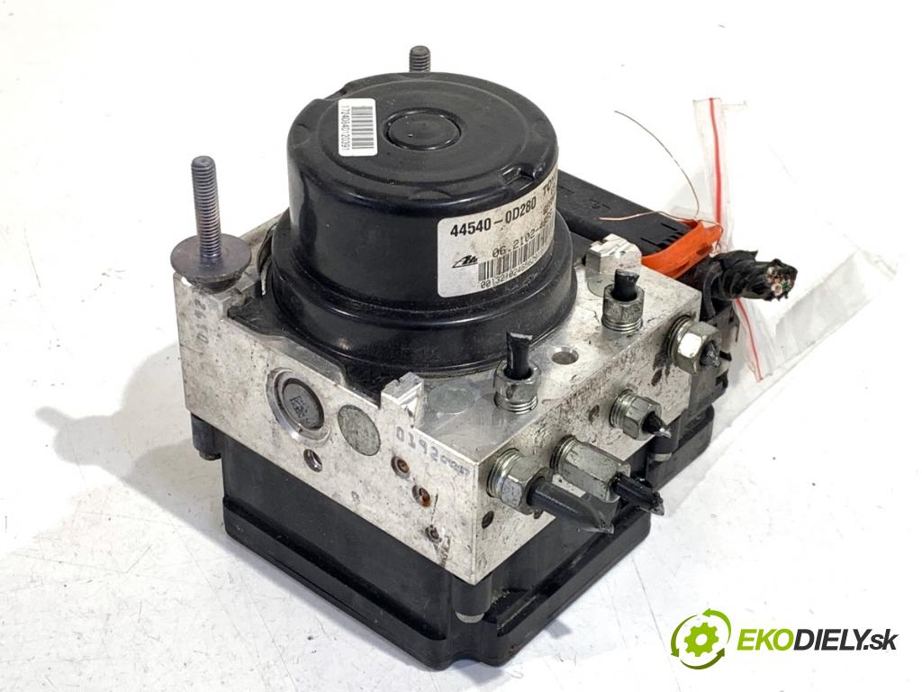 TOYOTA YARIS III liftback 2019 82 kW 1.5 (NSP131_) 1496 pumpa ABS 44540-0D280 (Pumpa ABS)