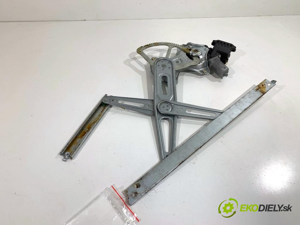 TOYOTA YARIS III liftback 2019 82 kW 1.5 (NSP131_) 1496 mechanismus okna levý přední část 85720-0D360