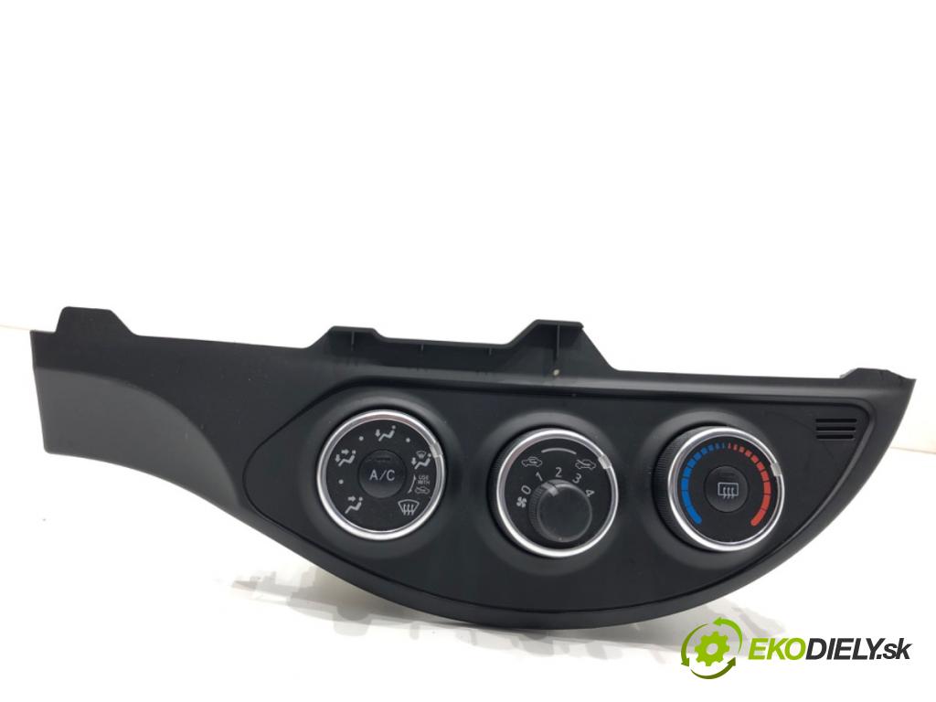 TOYOTA YARIS III liftback 2019 82 kW 1.5 (NSP131_) 1496 Panel ovládania kúrenia 55406-0D390 (Prepínacie páčky pod volantom)