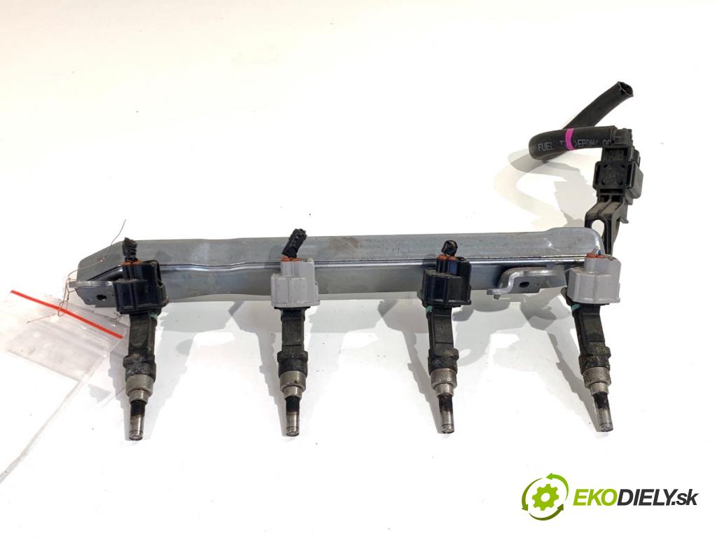 TOYOTA YARIS III liftback 2019 82 kW 1.5 (NSP131_) 1496 lišta vstřikovací 23250-47090 (Vstřikovací lišta)