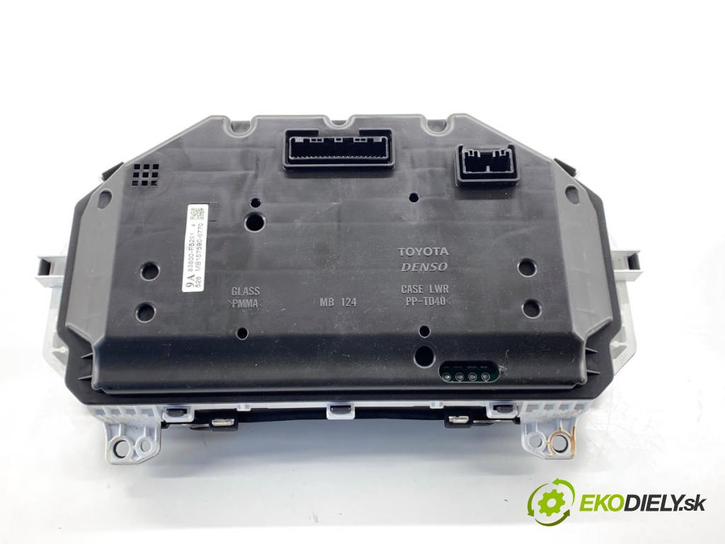 TOYOTA YARIS III liftback 2019 82 kW 1.5 (NSP131_) 1496 Prístrojovka 83800-F5291 (Prístrojová doska)