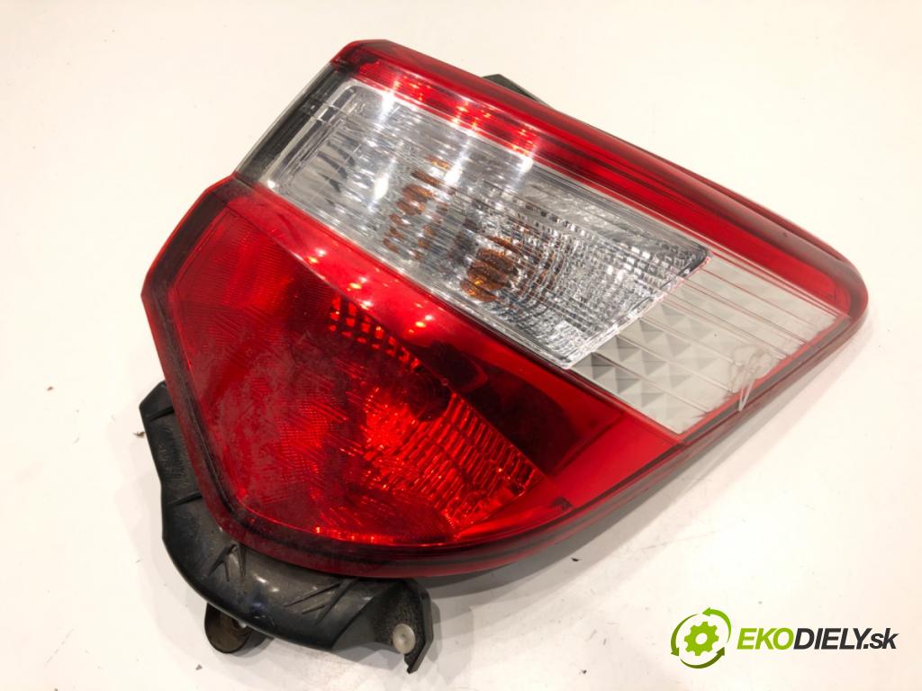 TOYOTA YARIS III liftback 2019 82 kW 1.5 (NSP131_) 1496 Svetlo pravy zad 52155-0D220