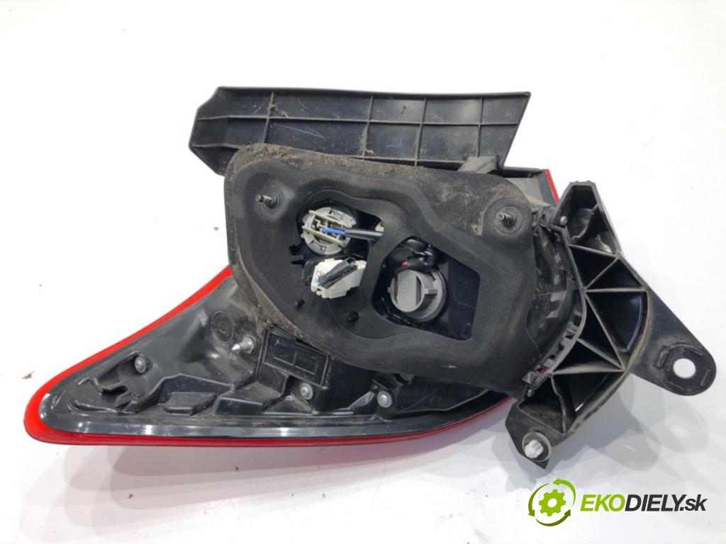 TOYOTA YARIS III liftback 2019 82 kW 1.5 (NSP131_) 1496 Svetlo pravy zad 52155-0D220