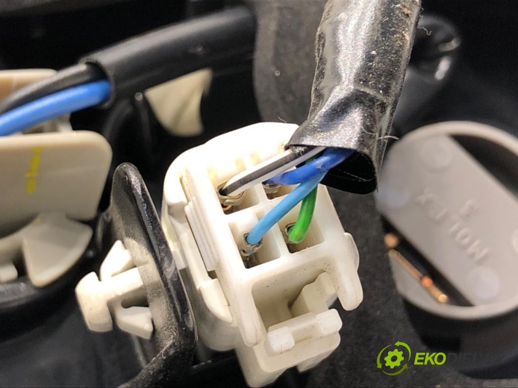 TOYOTA YARIS III liftback 2019 82 kW 1.5 (NSP131_) 1496 Svetlo pravy zad 52155-0D220