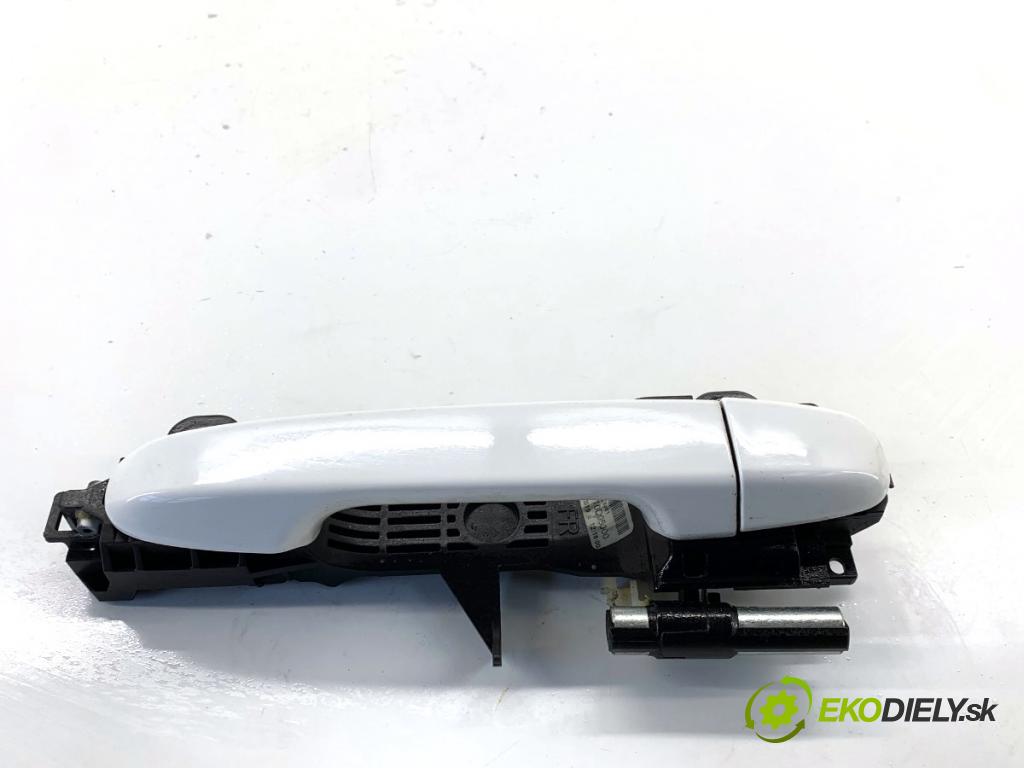 TOYOTA YARIS III liftback 2019 82 kW 1.5 (NSP131_) 1496 klika vnejší pravý přední část 