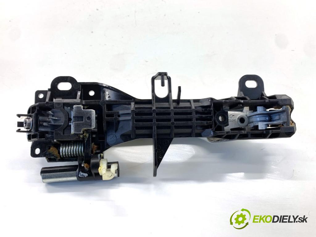 TOYOTA YARIS III liftback 2019 82 kW 1.5 (NSP131_) 1496 Kľučka vonkajšia pravy predný