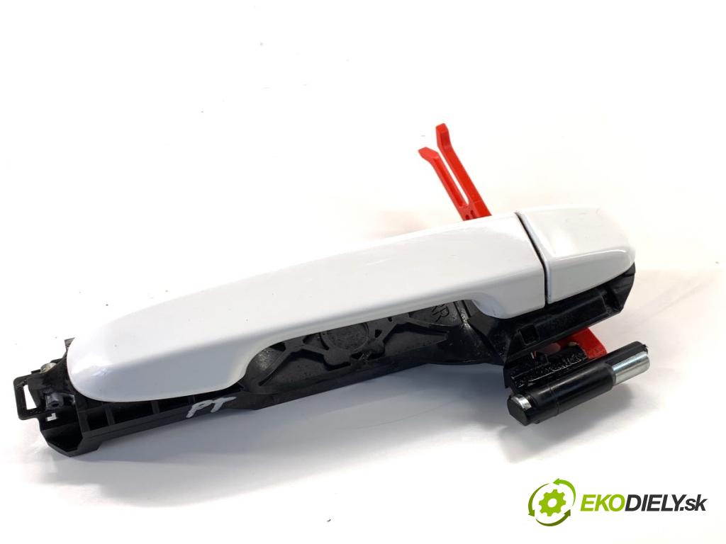 TOYOTA YARIS III liftback 2019 82 kW 1.5 (NSP131_) 1496 klika vnejší pravý zadní část 