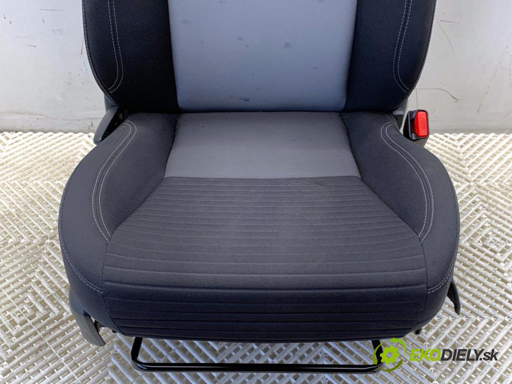 TOYOTA YARIS III liftback 2019 82 kW 1.5 (NSP131_) 1496 Sedadlo pravy predný