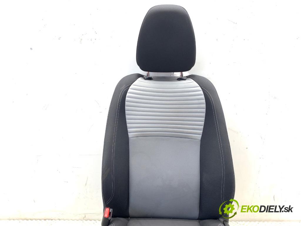 TOYOTA YARIS III liftback 2019 82 kW 1.5 (NSP131_) 1496 Sedadlo ľavy predný