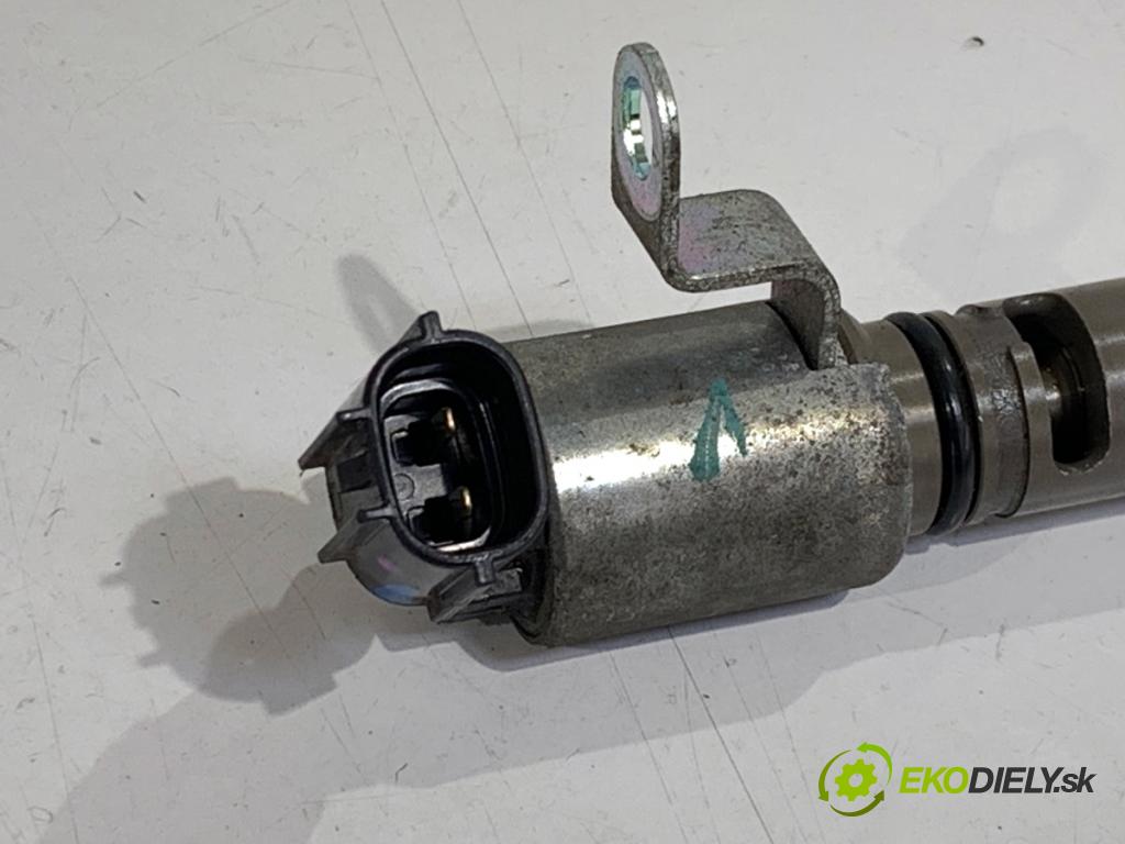 TOYOTA YARIS III liftback 2019 82 kW 1.5 (NSP131_) 1496 Snímač variabilný fázy 347020-522023 (Snímač)