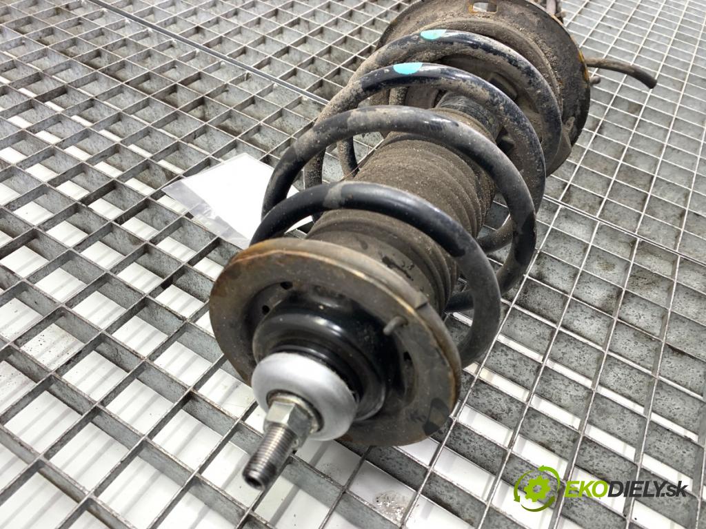 TOYOTA YARIS III liftback 2019 82 kW 1.5 (NSP131_) 1496 Tlmič pravy predný ZE