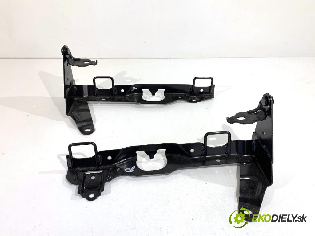 TOYOTA YARIS III liftback 2019 82 kW 1.5 (NSP131_) 1496 Uchytenie ISOFIX 