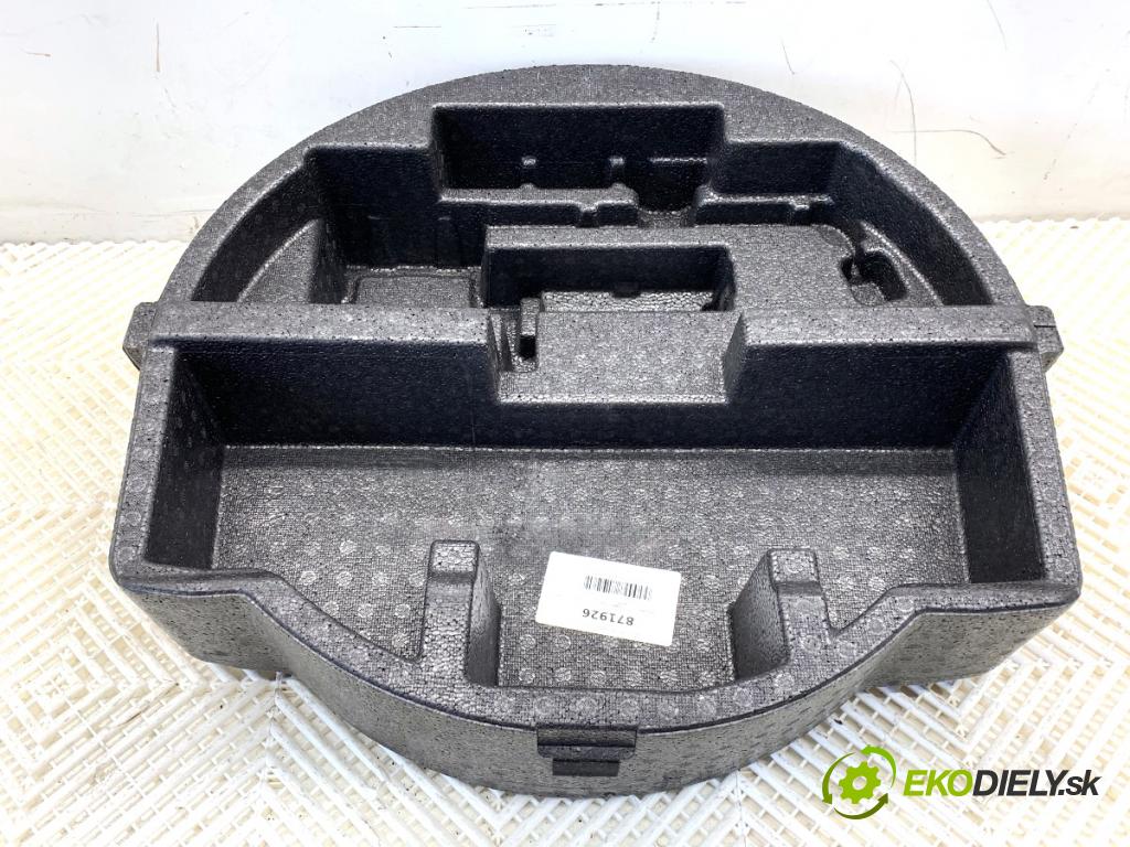 TOYOTA YARIS III liftback 2019 82 kW 1.5 (NSP131_) 1496 vložka kufra polystyrenové 64993-0D040